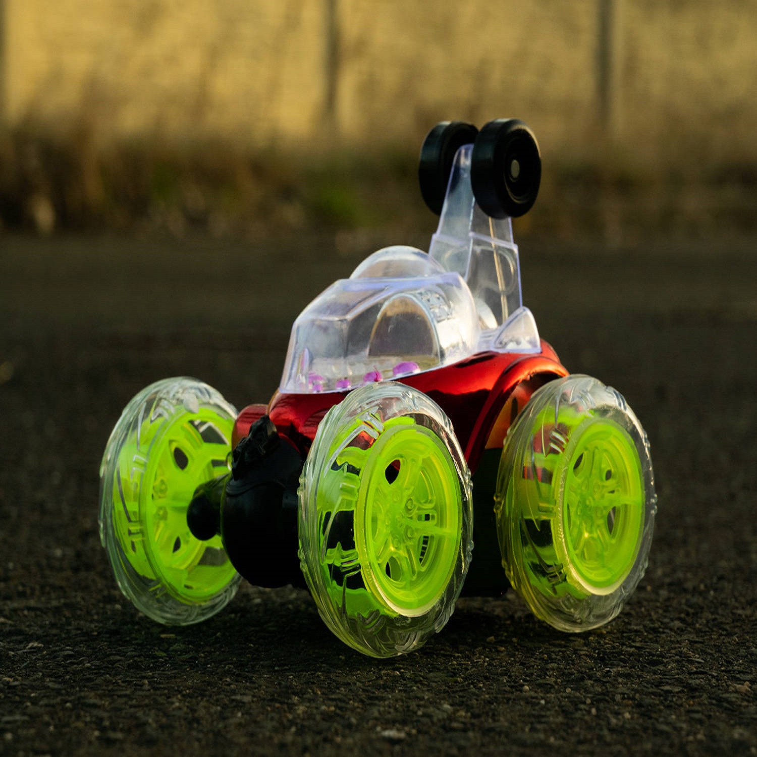 Távirányítós akrobatikus, kaszkadőr játék autó gyerekeknek – hang-, és fényhatásokkal (BB-4694) (4)