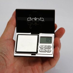 Mini méretű, megbízható ékszermérleg 0,1 g pontossággal - LCD kijelzős, tara funkciós zsebmérleg - 200 grammig mér (BBV) - Image 2