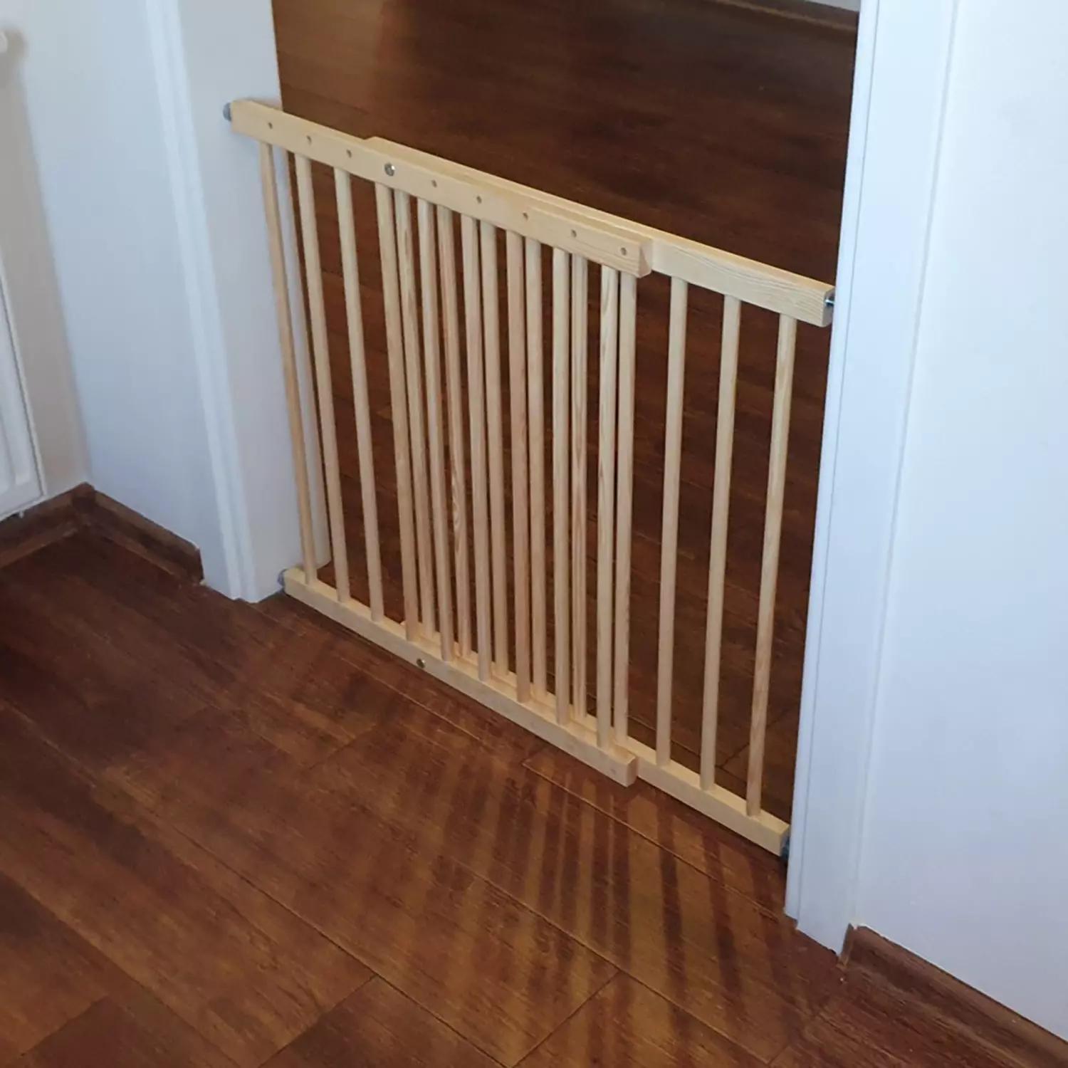 Fából készült biztonsági ajtórács – lépcsővédő, állítható szélességgel (BB-21730) (11)