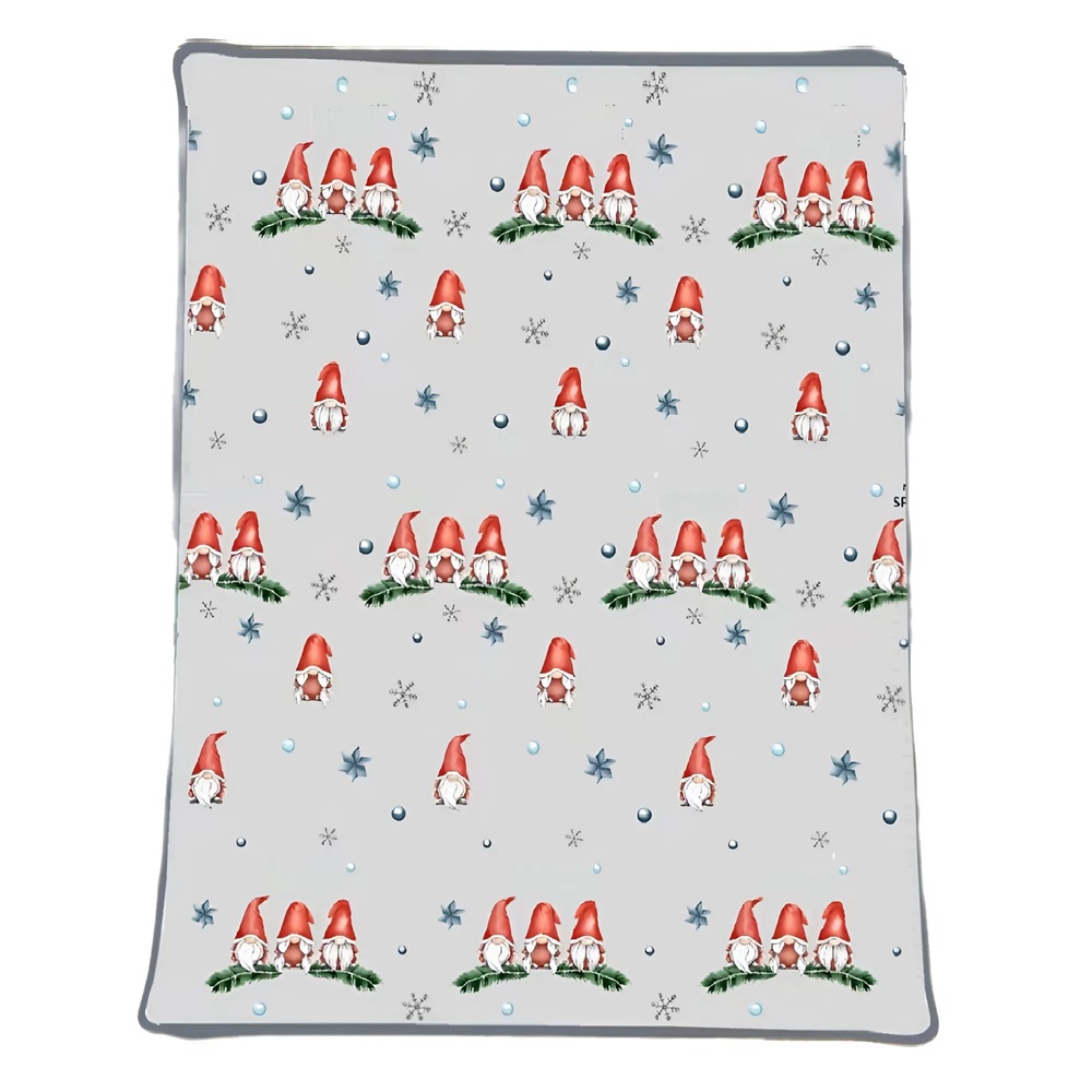 Puha és meleg karácsonyi plüss takaró – piros sapkás manók mintával, 150 x 200 cm (BBCD) 1