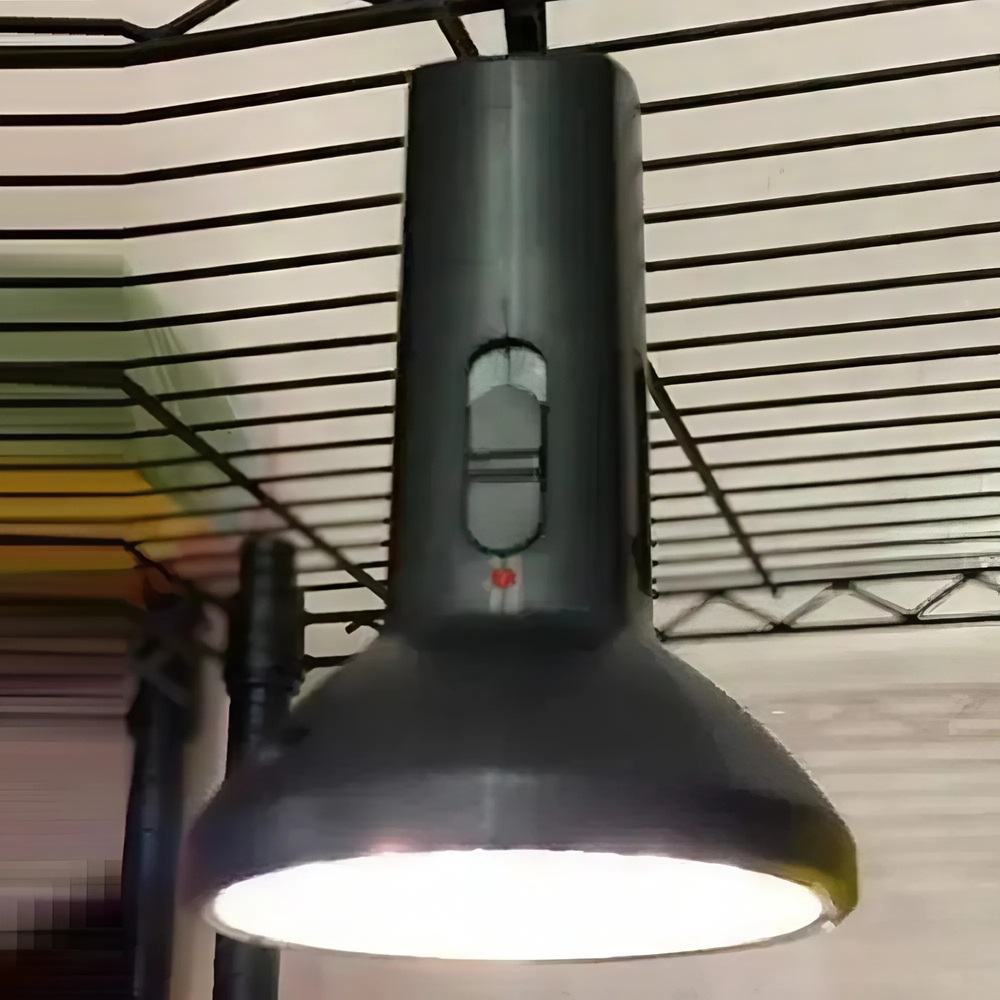 Újratölthető_napelemes_LED_kézi_lámpa_hordozható_és_energiatakarékos_világítás_CL_0583